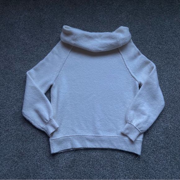 FREE PEOPLE WOOL BLEND COWL NECK SWEATER SIZE XS - Picture 3 of 9